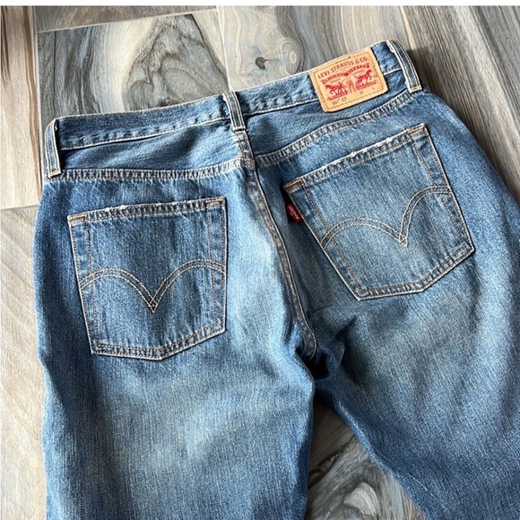 Levi's Distressed Straight Leg Jeans in Blue - Picture 6 of 11
